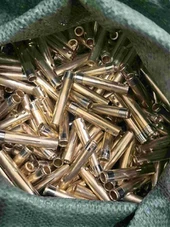 Месингови промишлени щепсели и държачи на гнезда за системи с електрически съединители